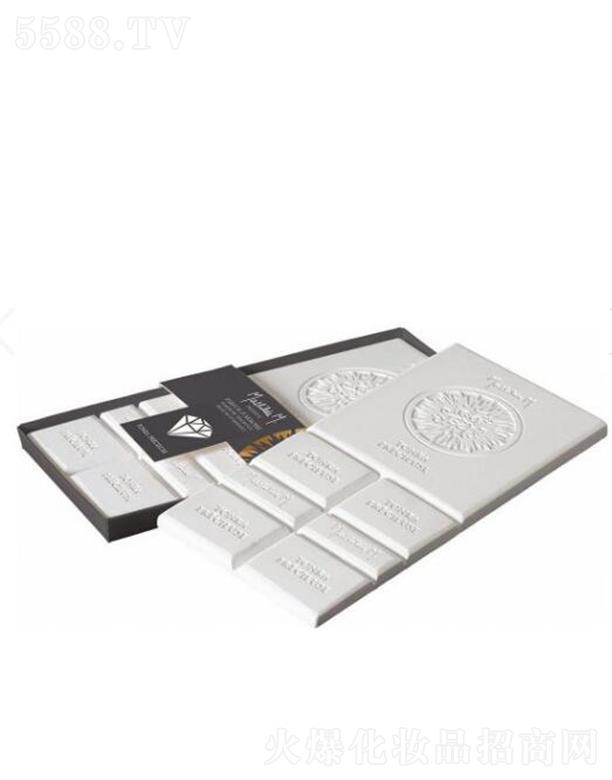 ������(�Ϻ�)Ʒ�ƹ����ɷ����޹�˾���Ϻ������� ��?sh��)۠��������ʯ�?��̫���ϵ�У����F���궹����