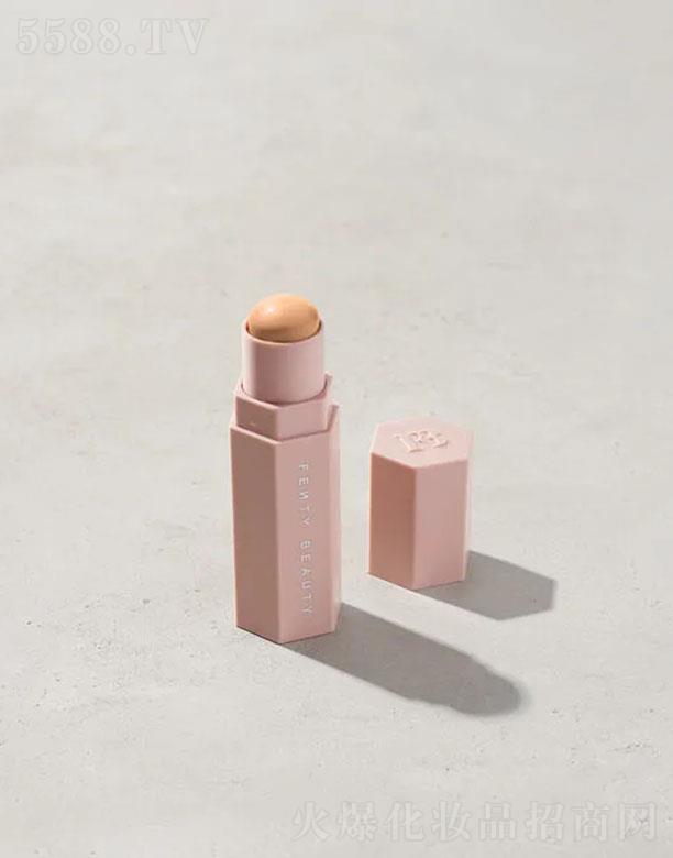 ·����܎��ˮ���yƷ(�Ϻ�)���޹�˾��FentyBeauty��׃���F��� ������ɫ(�����{)