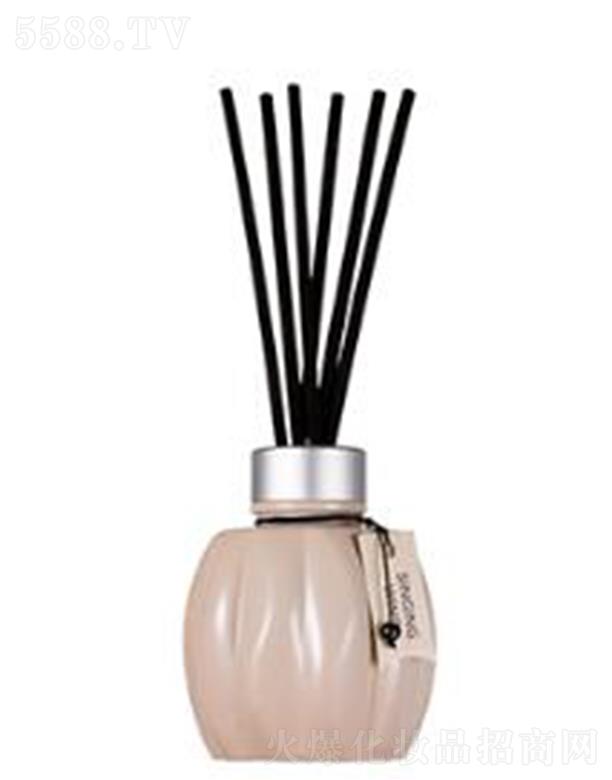 �V����ѩ�ٻ��yƷ���޹�˾�����D���L������޹