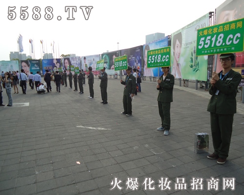 �𱬻��yƷ���̾W����Ը���ǿ͑���Ч��