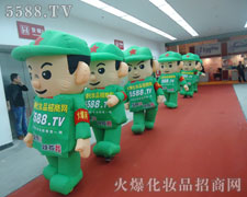 ���˵ĈԶ��c����������עĿ��