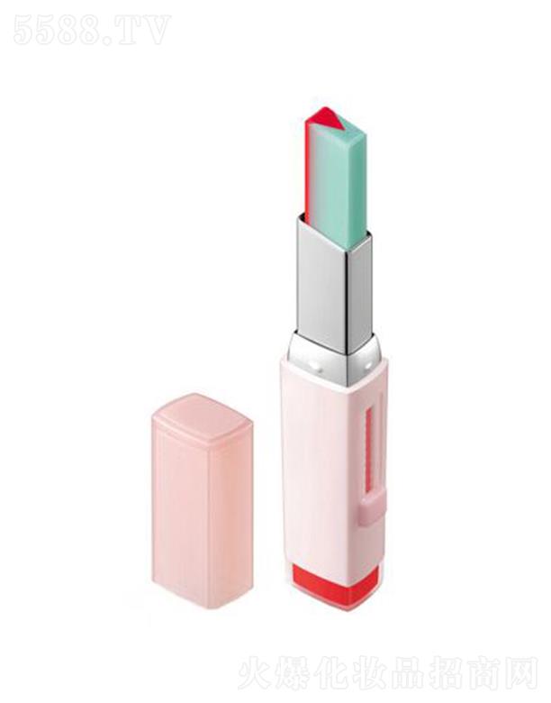 �Ϻ�ѩ���pɫ�ڼt