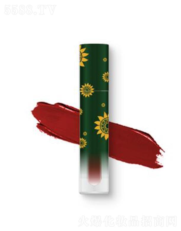 �ۊy������֮�����F���ԣ��o(w��)η��һĨ�����@ɫ�iɫ�־�