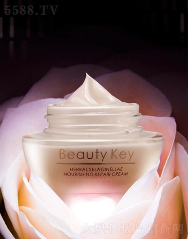 �Ⱦ���(f��)���ˮ�����B(y��ng)���o(h��)˪ 50g  �����wɫ