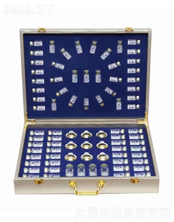 �����Ń���Ů��