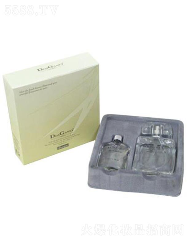 ��˹�����������b��ˮ