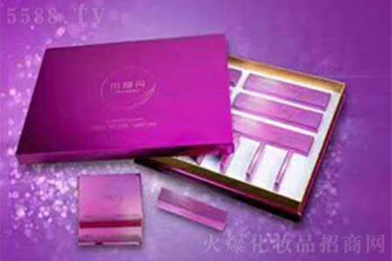 ������܄�