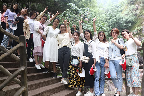 登老君山,悟道德經,游追夢谷 登老君山,悟道德經,游追夢谷