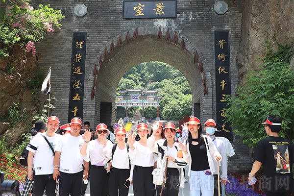 �����𱬾W���Ͼ�ɽ���������飬���Ї��W����