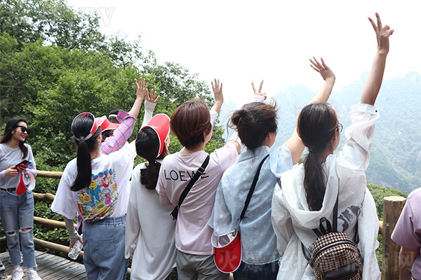 �����g�ɾ���Ʒ������W