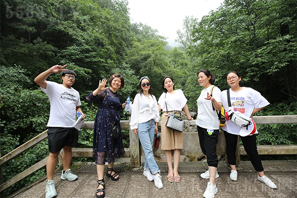 �����g�ɾ���Ʒ������W