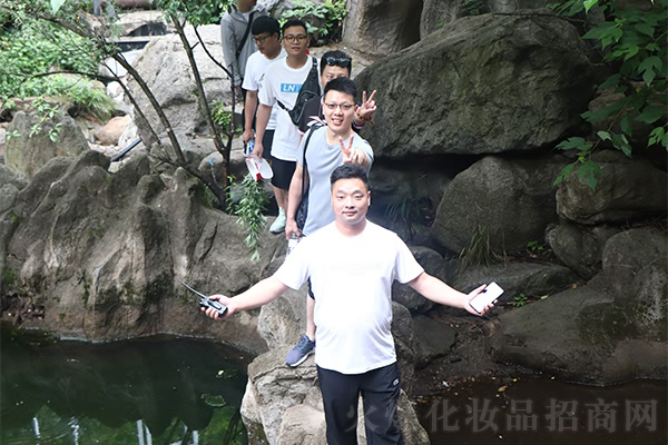 路在腳下,夢在心中! 路在腳下,夢在心中!