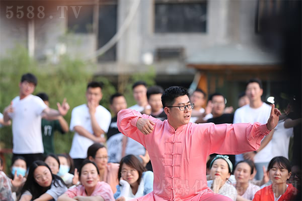 傳承紅色基因,學(xué)習(xí)國(guó)學(xué)經(jīng)典,火爆網(wǎng)2021老君山之旅! 傳承紅色基因,學(xué)習(xí)國(guó)學(xué)經(jīng)典,火爆網(wǎng)2021老君山之旅!