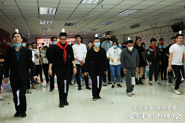 ��׷��ͯ�ꡤ�¾��ഺ���𱬾W4���f���Օ��A�M�e�k