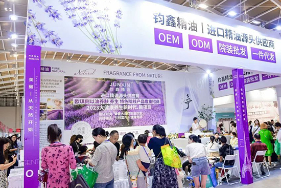 ��18���������H���I���[���A�M��Ļ