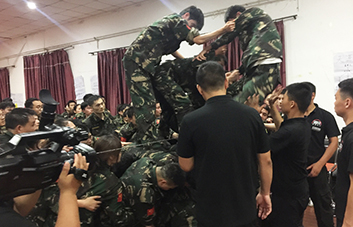 ����ˣ����ۣ��҂�ҲҪ�Գֵ��ף�