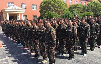 Ӣ���Sˬ���]�гC��������ֻ�Јԏ���