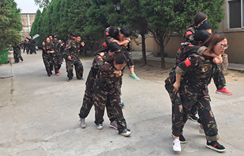 ������Σ�������;�ж�ô�Ķ����D�U���Ҷ����v�������¸�ǰ�С�