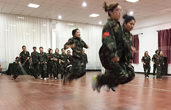 �����܊ꠣ��w���c��־�����^�����ٶ��c�r�g�Č��Q��