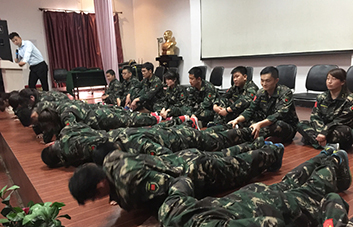 �FꠔU�䣬��Ƹ�T��Ҫ���������Y����