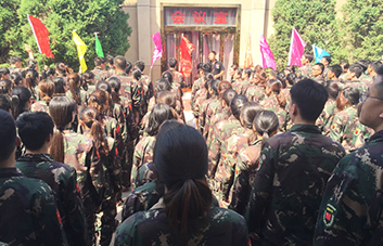 �I�����ǈF꠵ĺ��ģ�һ��һ�ж��Ǳ��ʣ�