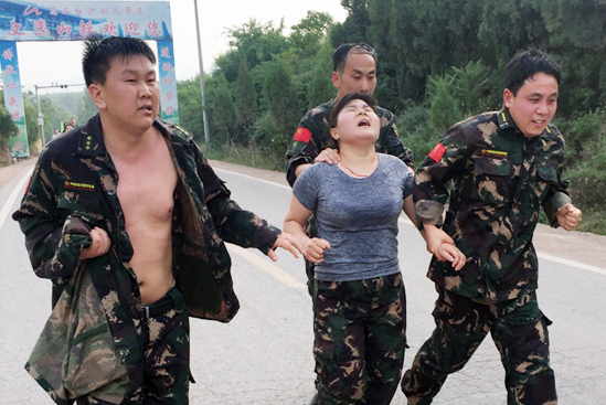 �҂��ߵ���·��ĥ�����ģ�