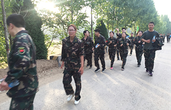 �@���H�H�Ǻ��ε�ͽ���������x�����ۣ����ǈF꠵��ںϣ�