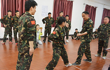 �ɹ�·�ϣ�Ҫ����һ�z��и���A��·�ϣ�߀��ƴ��׷��